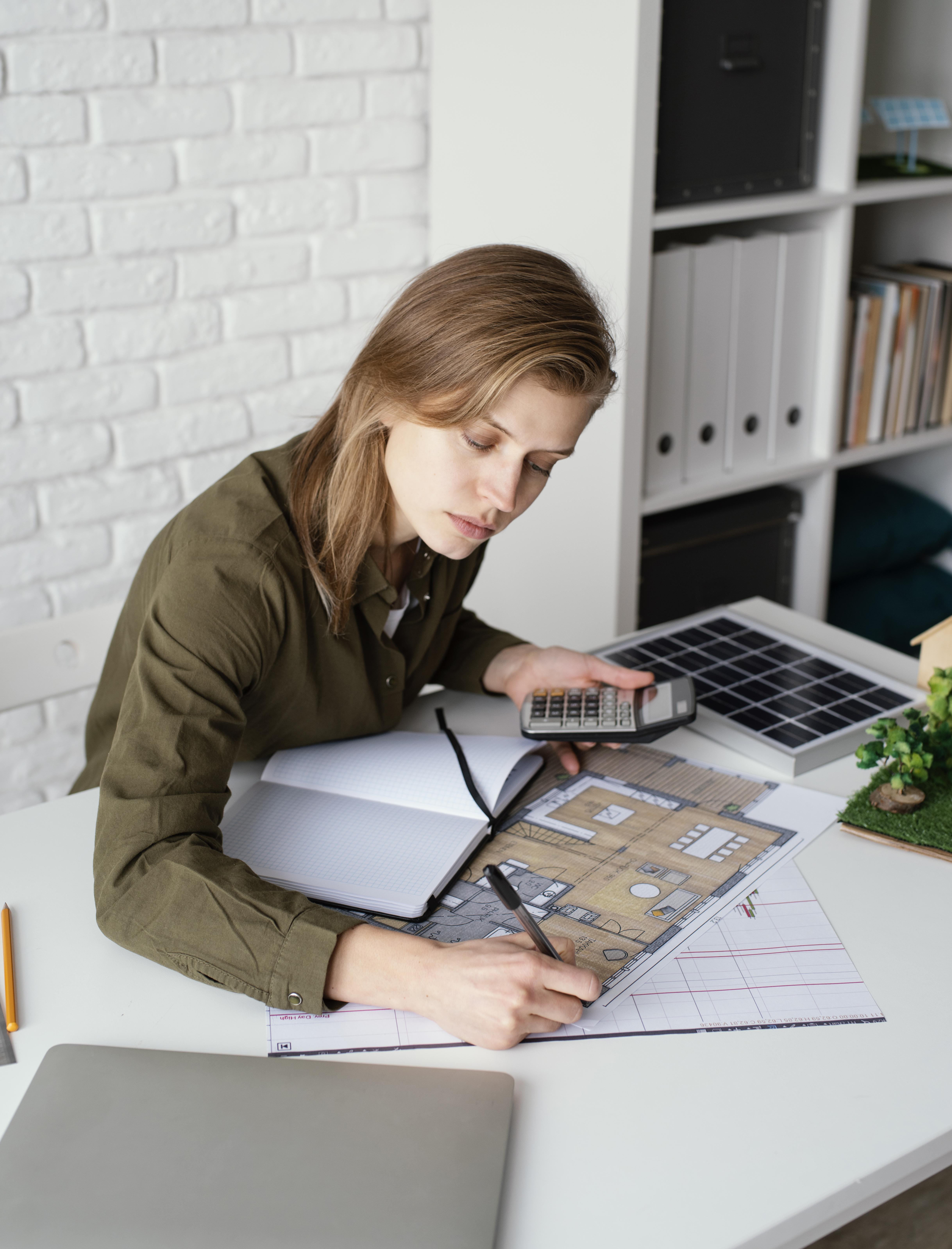 woman-working-environment-projects-